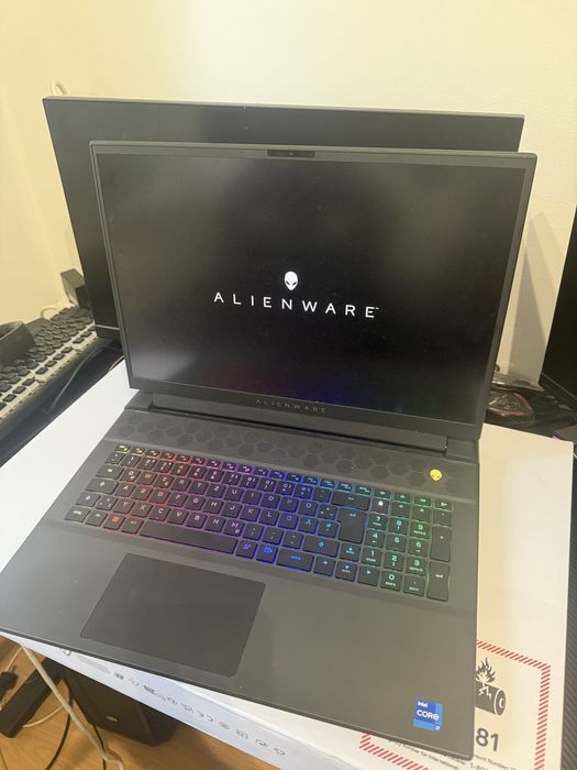 Laptop Gamingowy DELL Alienware m18 R1 i7 13700/4060