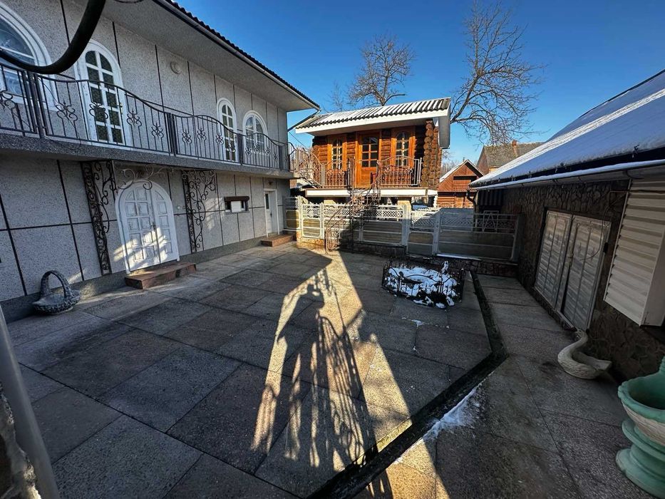 Продається будинок в с. Угля