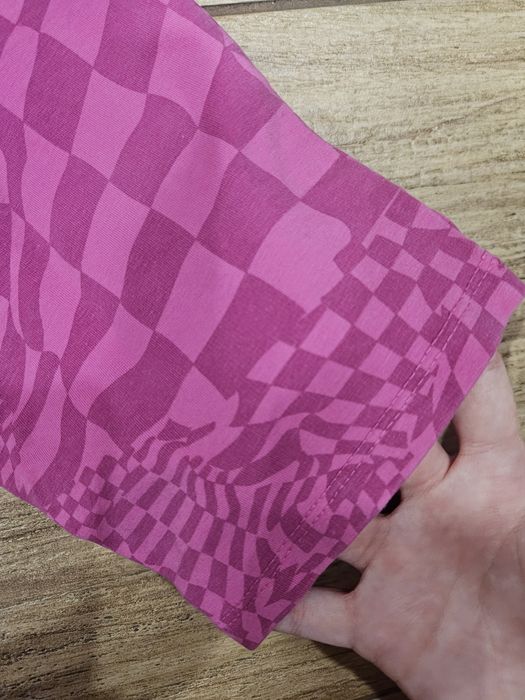 яркий, розовый оверсайз костюм в стиле y2k