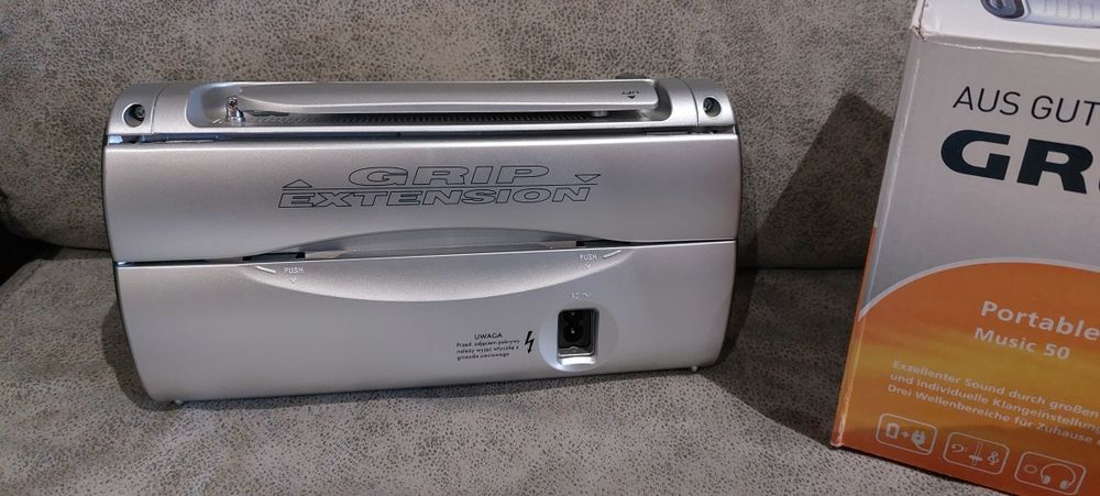Rádio portátil Grundig