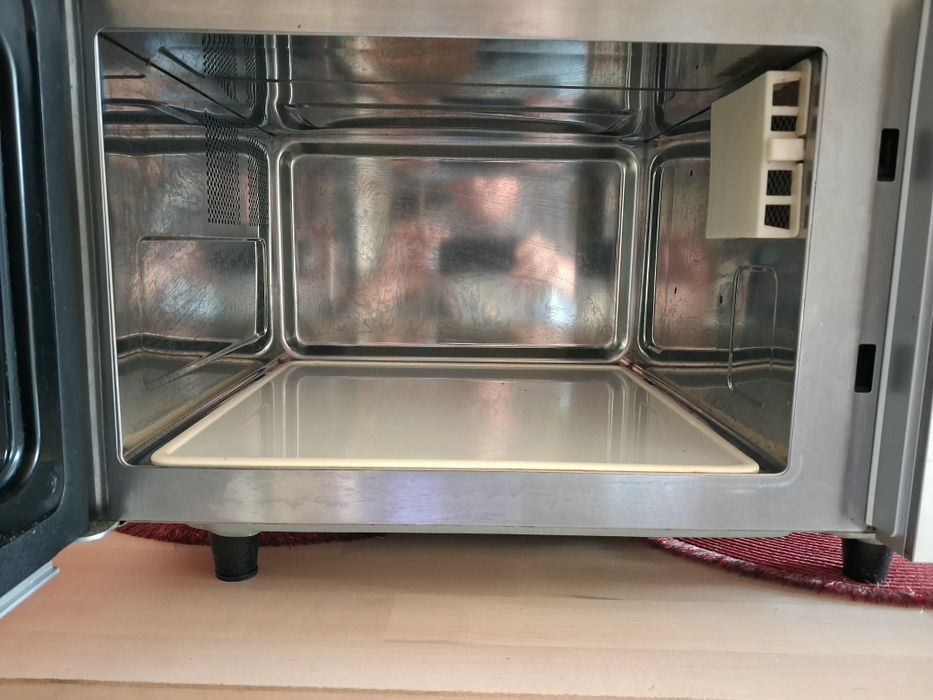 Kuchenka mikrofalowa gastronomiczna