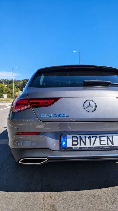 Mercedes CLA 250e Progressive - híbrido plug in