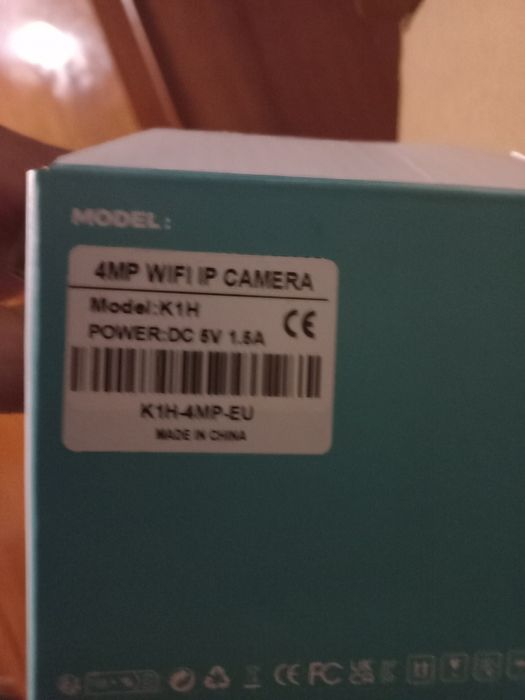 Дві обертові Wi-Fi камери.