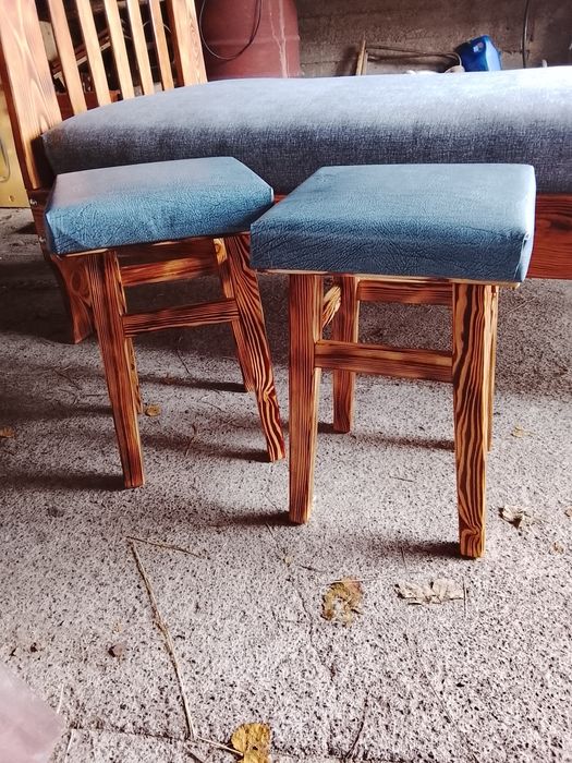 Табуретки стільці