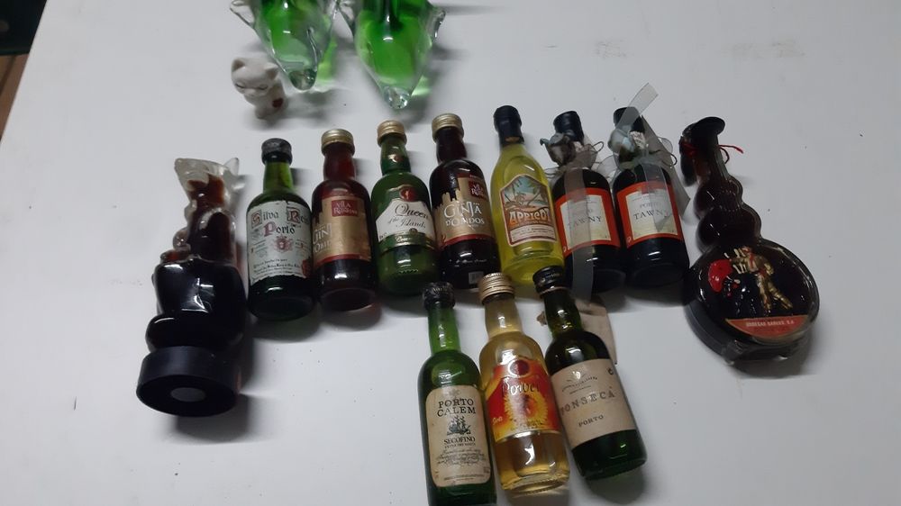Garrafas de licor para coleção