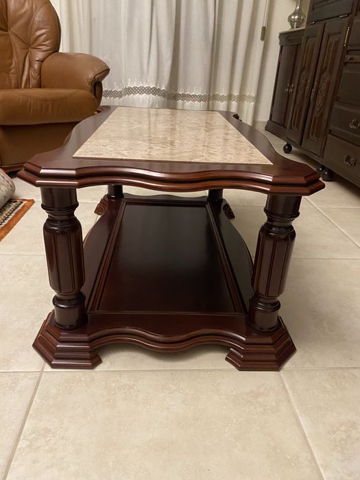 Mesa de centro com pedra