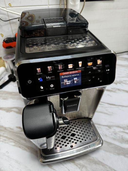 Зернова кавоварка Philips latte go 5400 супер стан