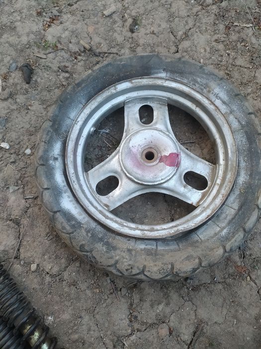 Продам два колеса хонда Дио 34