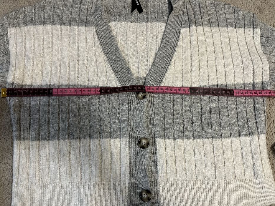 Кардиган светр в гарному стані