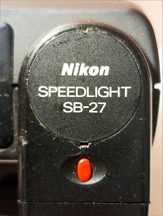 Фотовспышка Nikon Speedlight SB-27