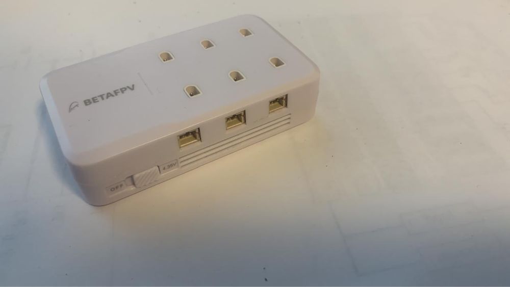 Зарядний пристрій BETAFPV
