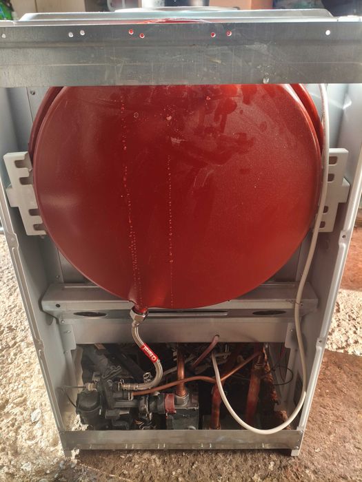 Piec gazowy Junkers Cerapur Midi.