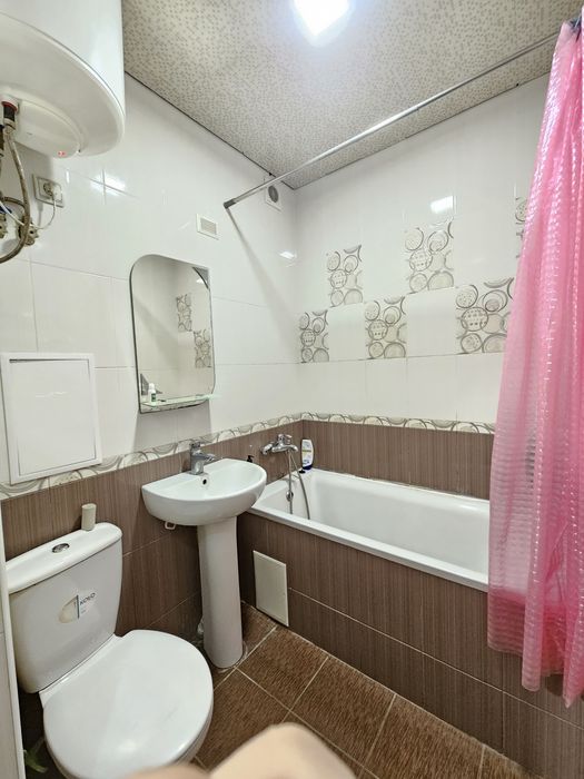 3х кімнатна кв Шевченка 338. Можливо погодинно 8 центр
Ціна вказана пр