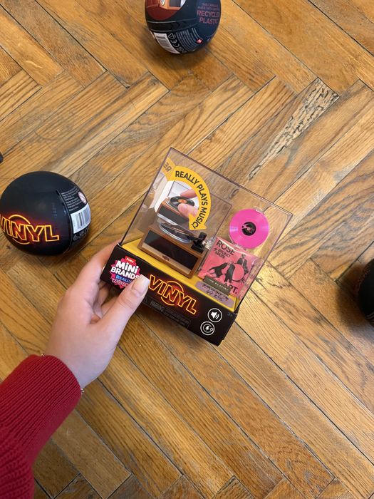 Mini brands vinyl gramofon