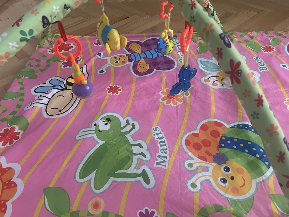 Розвиваючий килимок для малюків