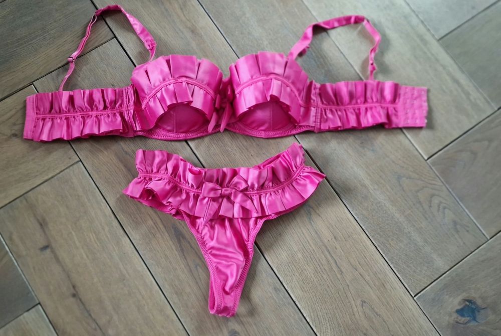 Victoria Secret rozowy komplet push up 75b