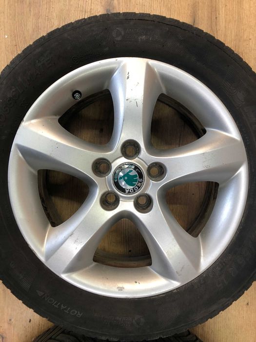 Koła/komplet kół/alufelgi Skoda 195/55/15 5x100