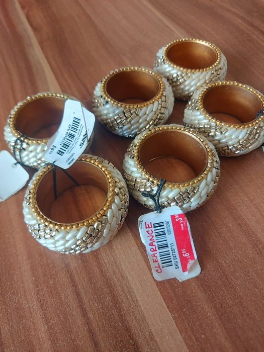 Porta-guardanapos dourados