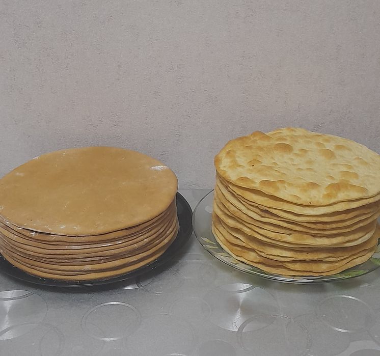 Домашні горішки, коржі на торт, домашня випічка