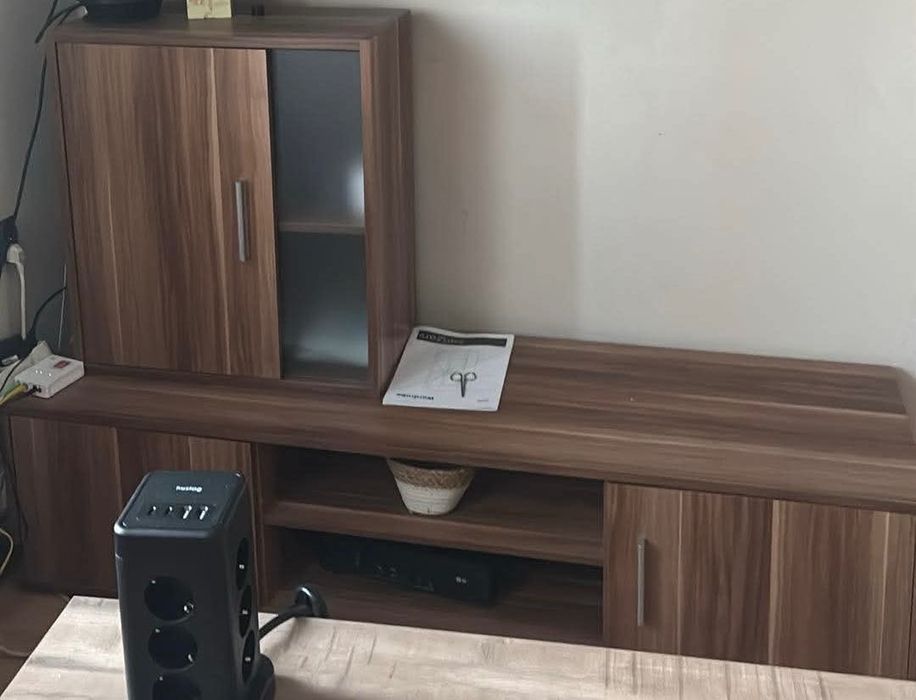 Meble salonowe szafka RTV i wiszące