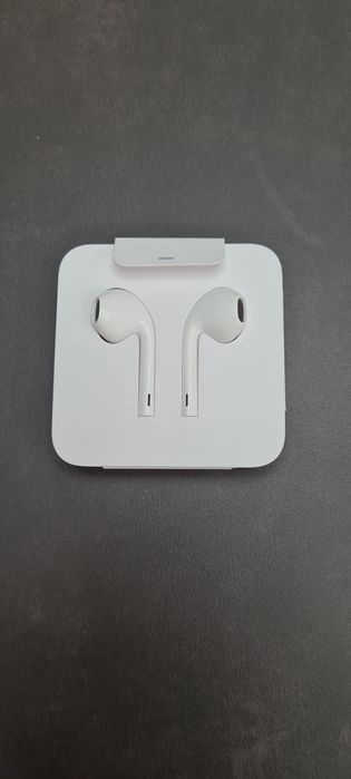 Наушники IPhone 11