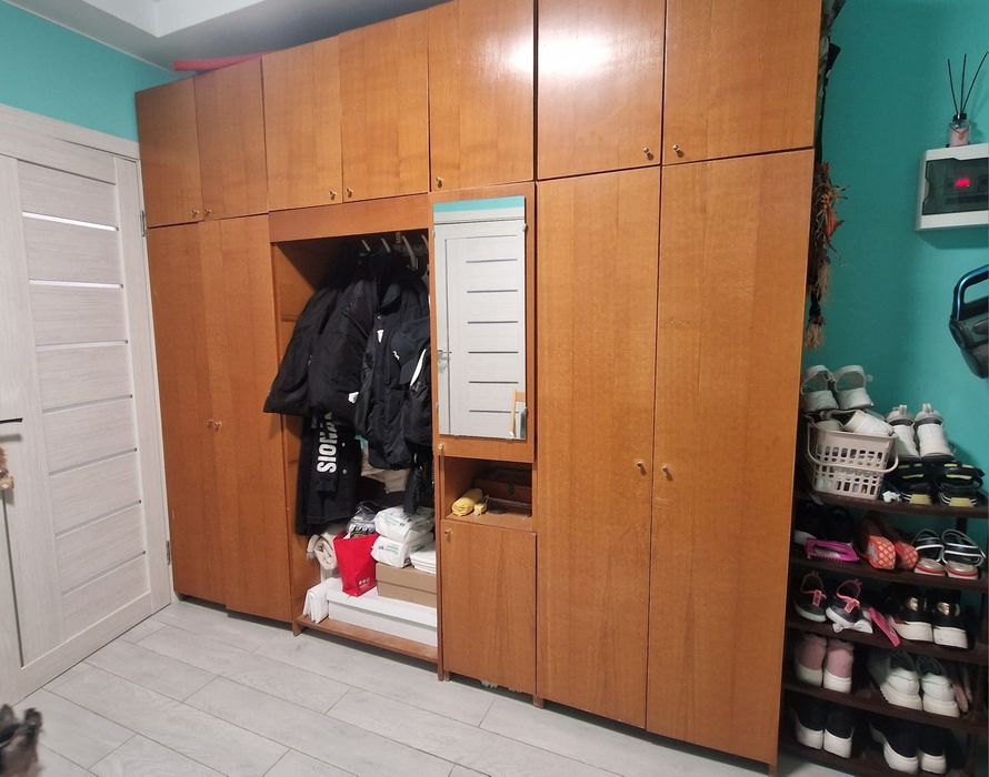 Продам прихожую Самовивоз