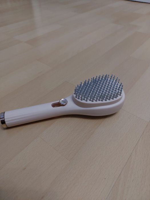 Nowa wysuwana szczotka do włosów