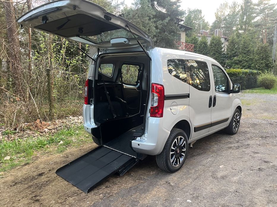 Fiat Qubo Inwalida Przewóz osób niepełnosprawnych Rampa