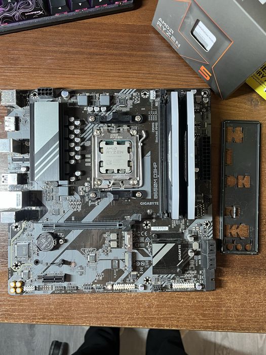 КОМПЛЕКТ! | R5 7600x | b650 d3hp Материнська плата + процесор