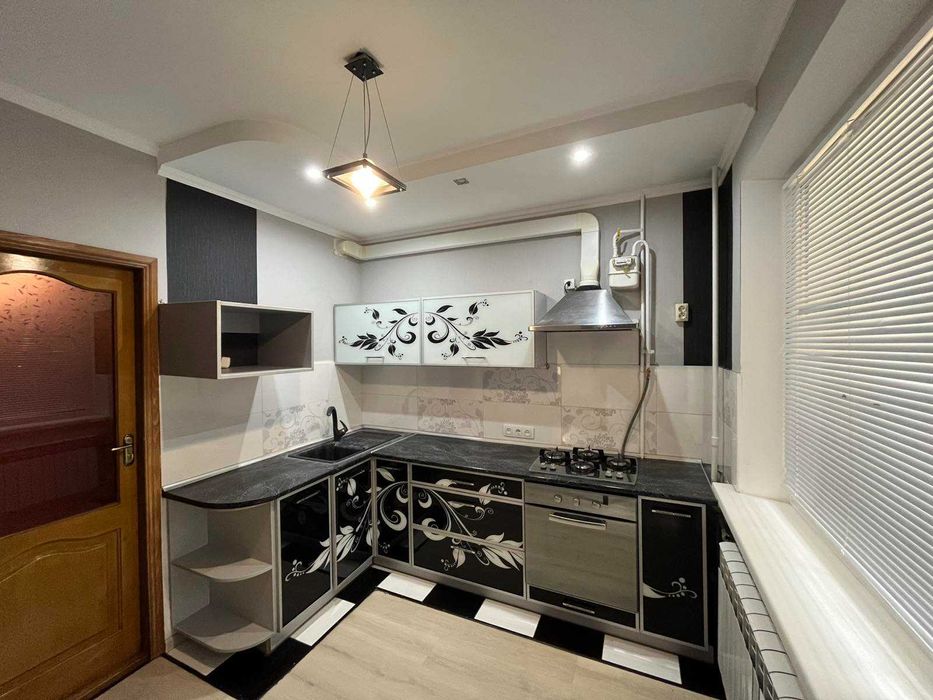 гарна 1к на озерній ,мінімальне оф