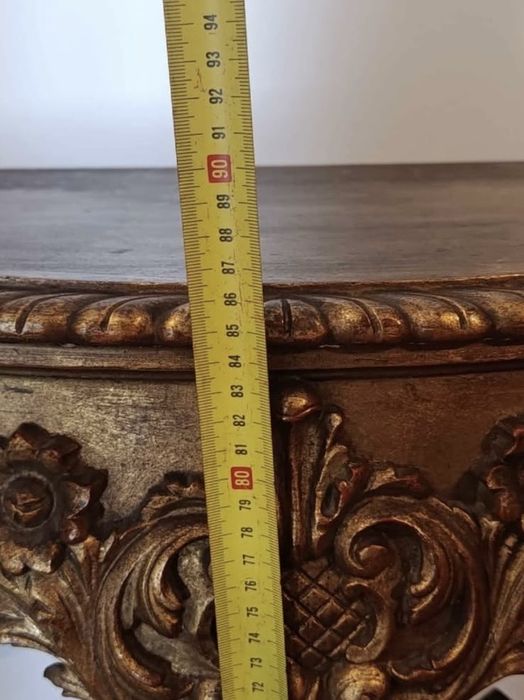 Mesa de Consola em Madeira Entalhada – Estilo Clássico