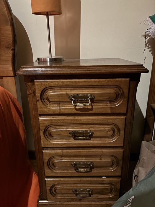 Estrutura de Cama de madeira + mesinhas cabeceira