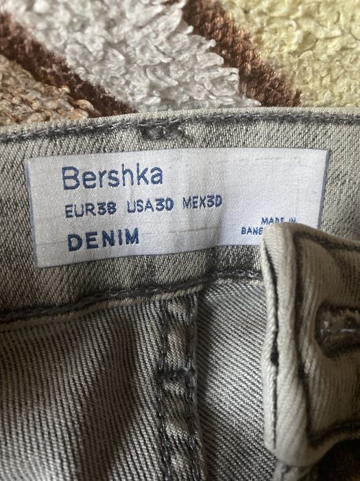 Джинсы Bershka Новые