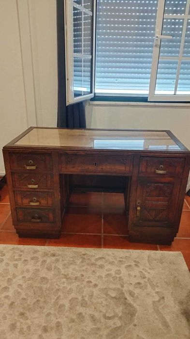 Mesa e cadeira Antigas (Séc.XlX-Como Novas)