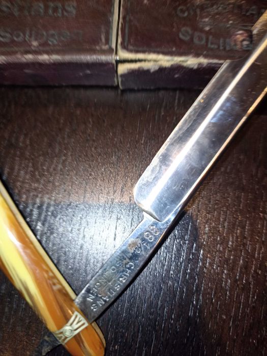 Sprzedam starą brzytwę CHRISTIANS SOLINGEN. Cena 40 zł.