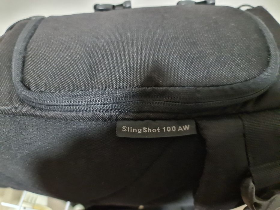 Mochila fotográfica LowePro SlingShot 100 AW
