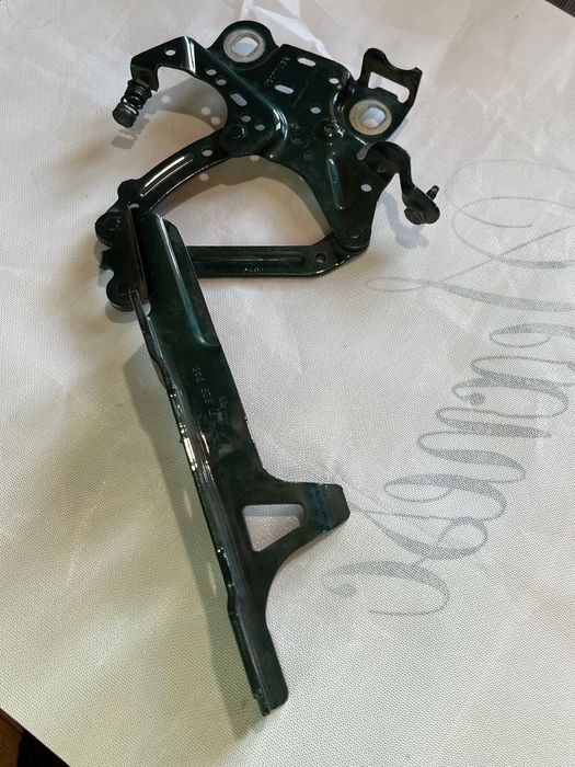 Петля завіса капоту права Mini Cooper F55, F56, F57