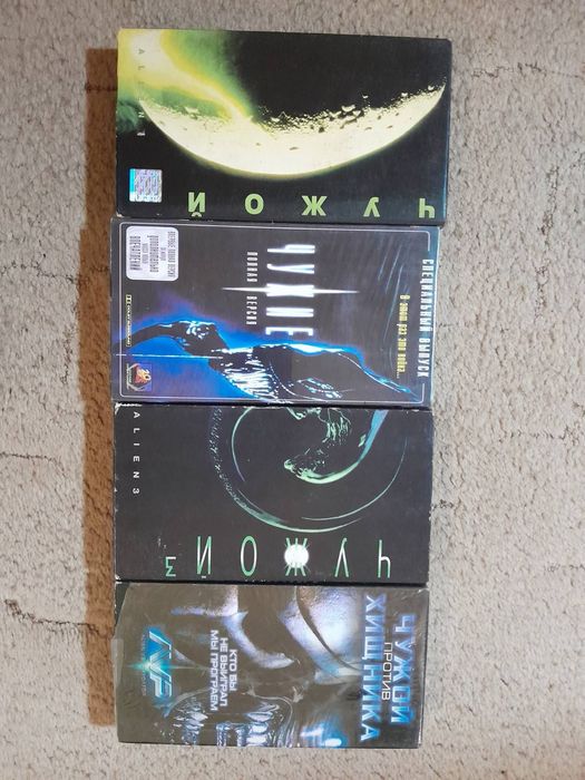 Видеокассеты с фильмами ужасов,боевики,фантастика