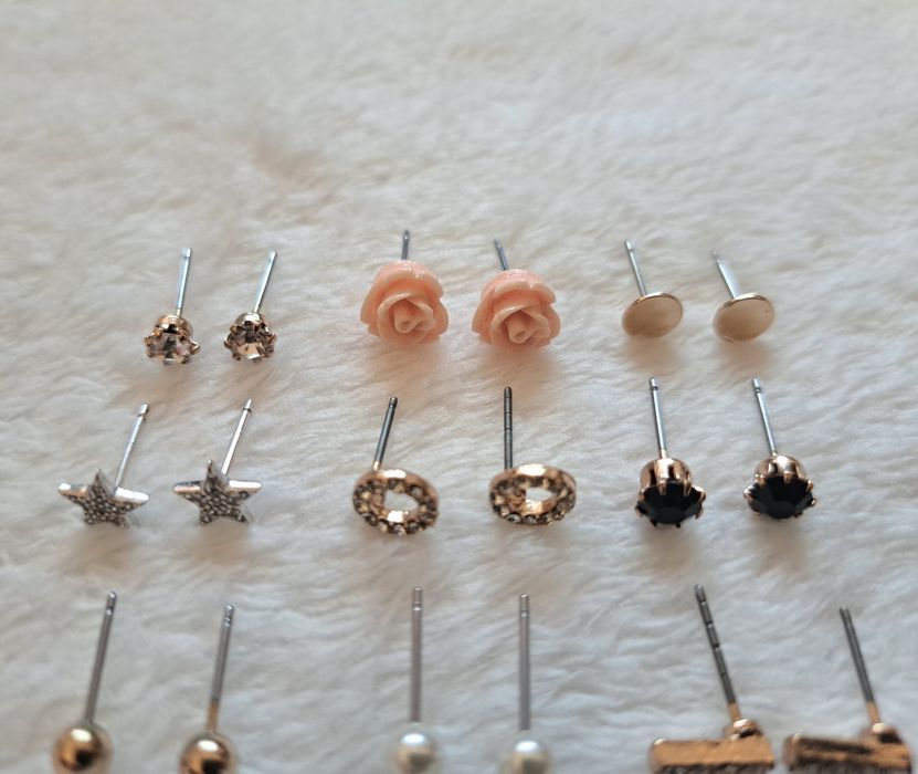 Zestaw 9 par kolczyków H&M