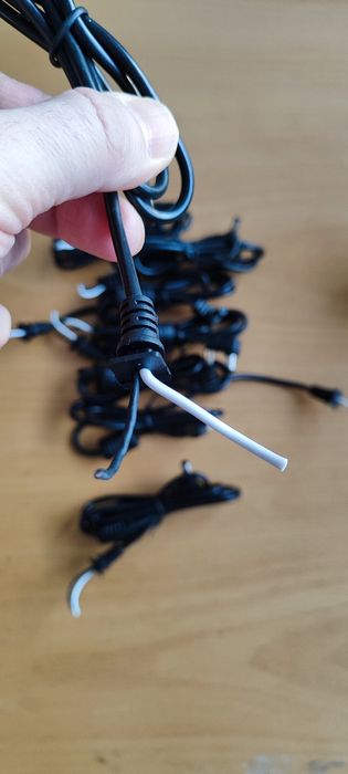 Коннектор угловой/ штекер 5мм