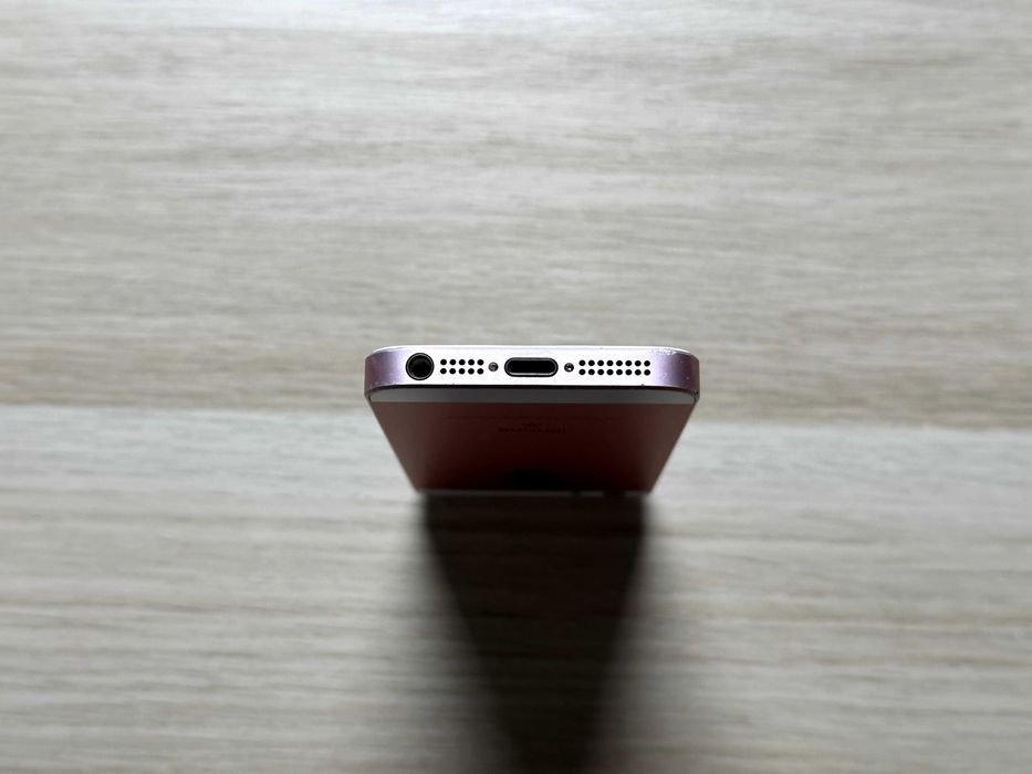 iPhone SE 2016 – Blokada iCloud – Na części