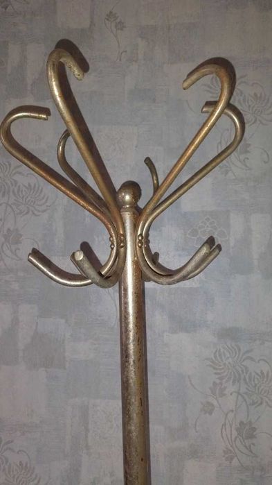 Напольная вешалка, разборная