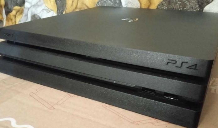Ігрова приставка PS-4 pro 1 TB