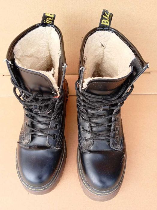 Взуття зимове. Розм. 37.5  Черевики на платформі. Зима.