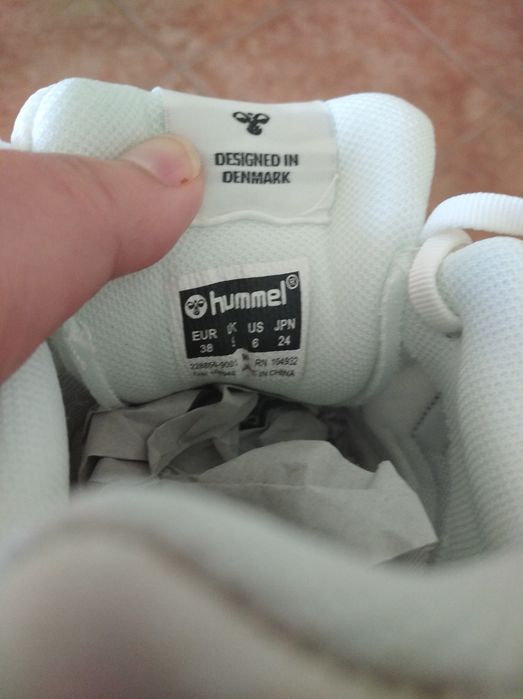 Sapatilhas novas da Hummel tamanho 38