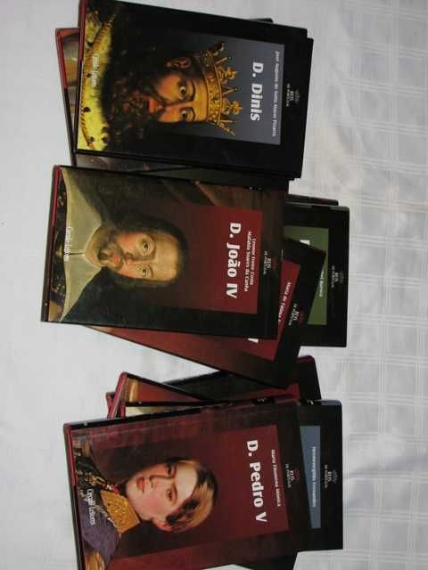 Coleção "Biografias dos Reis de Portugal" (34 volumes)