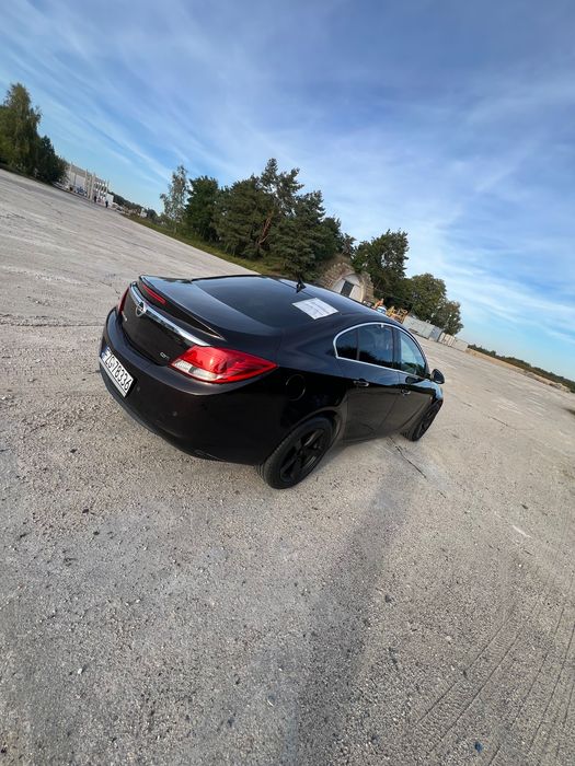 Samochód opel insignia