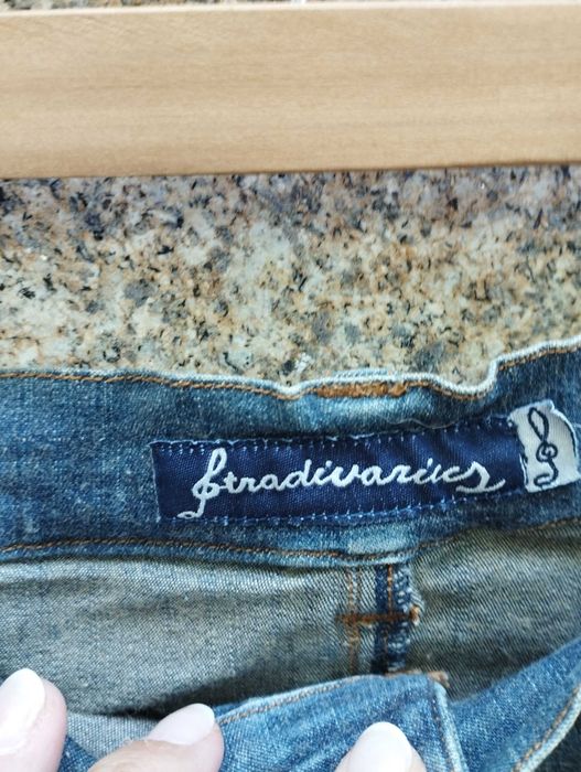 Saias de ganga de marca Levi's e Stradivarius64729957318275124