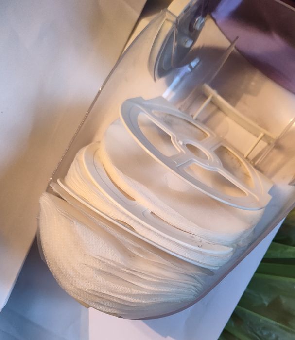 Nowy pojemnik do przechowywania płyt CD