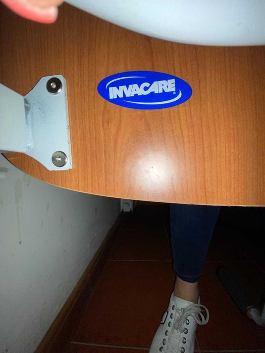 Cama Articulada Solteiro Invacare - Nova